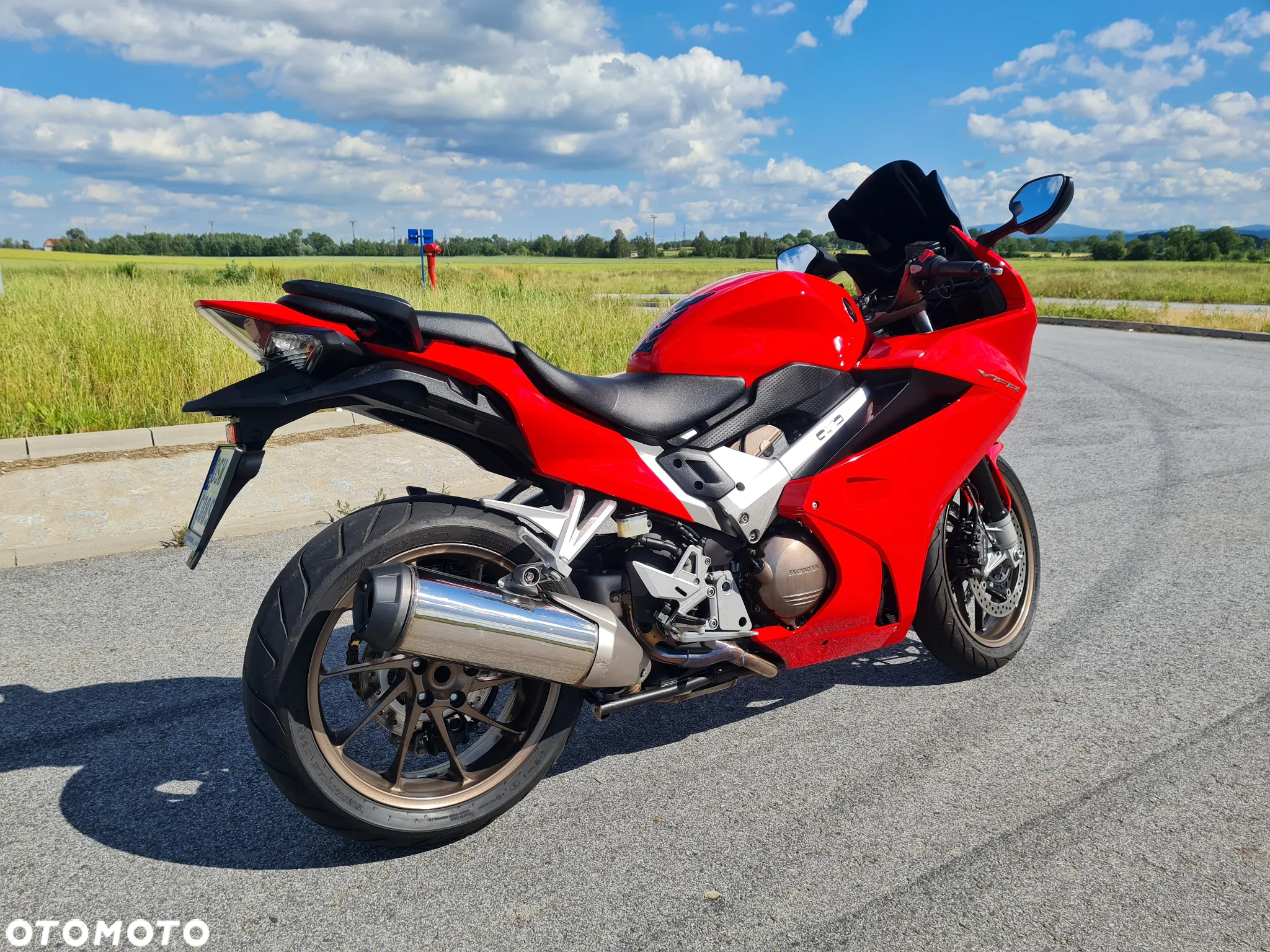 Honda VFR - 3