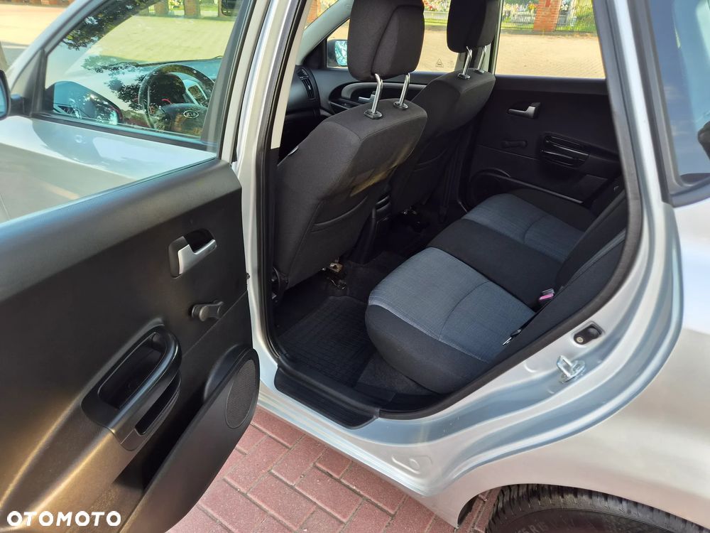 Kia Ceed 1.6 CRDi 90 Vision - 11