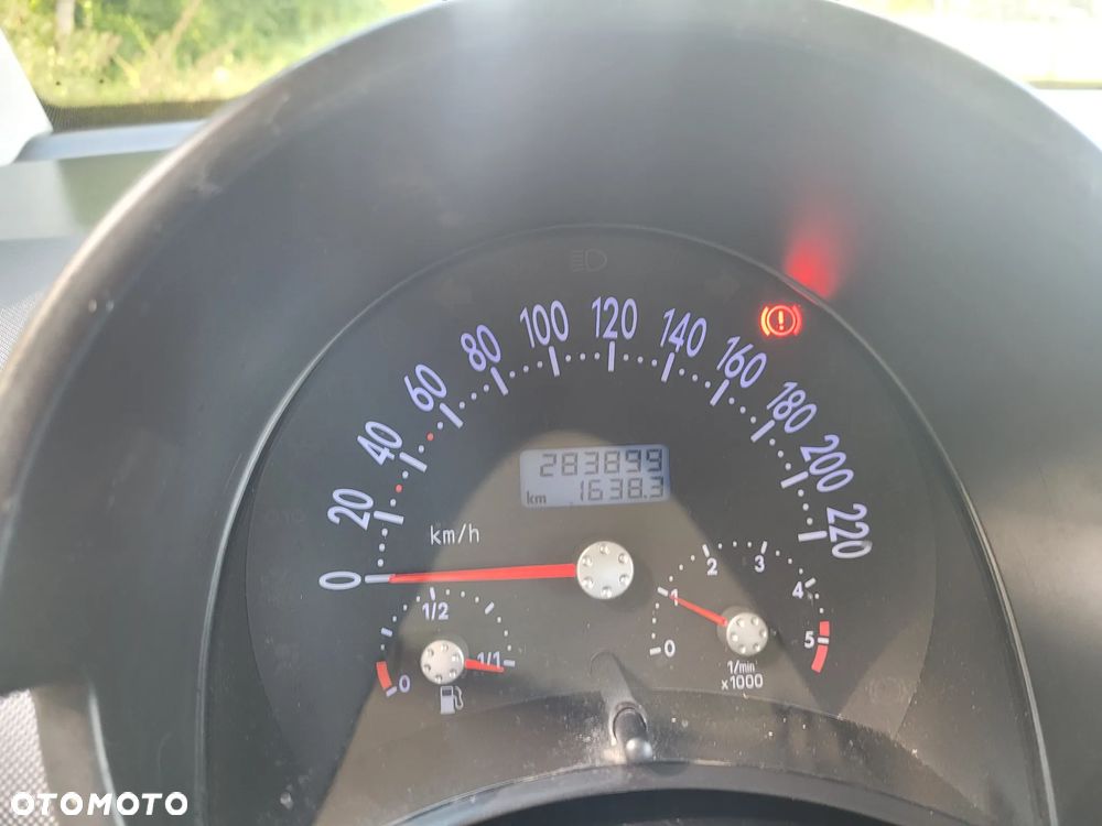 Volkswagen New Beetle 1.9 TDI - 10