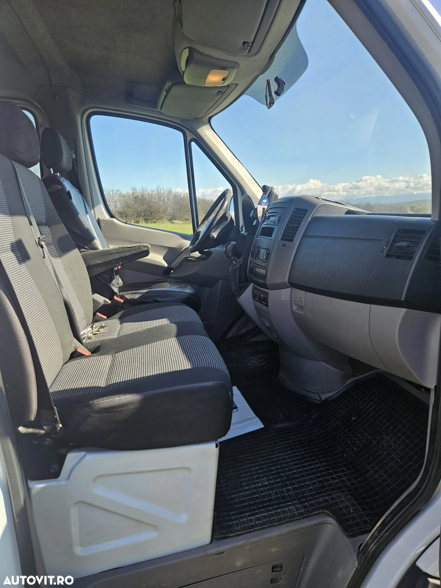 Mercedes-Benz Sprinter - 8