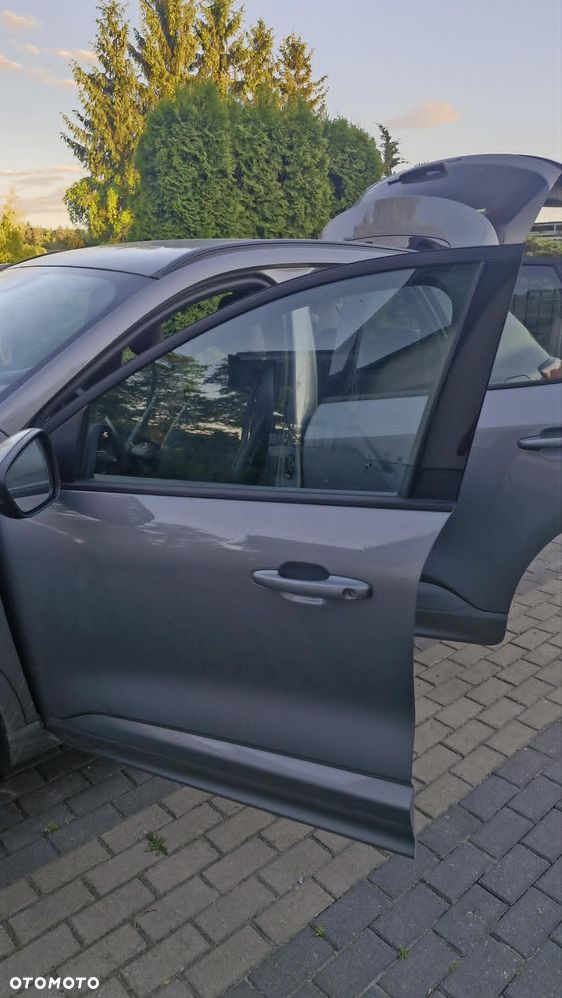 Ford Kuga 1.5 EcoBoost FWD ST-Line - 4
