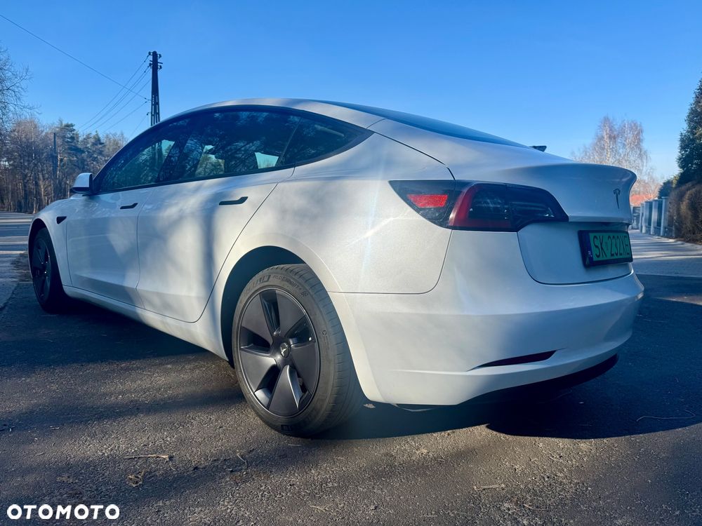 Tesla Model 3 - 11