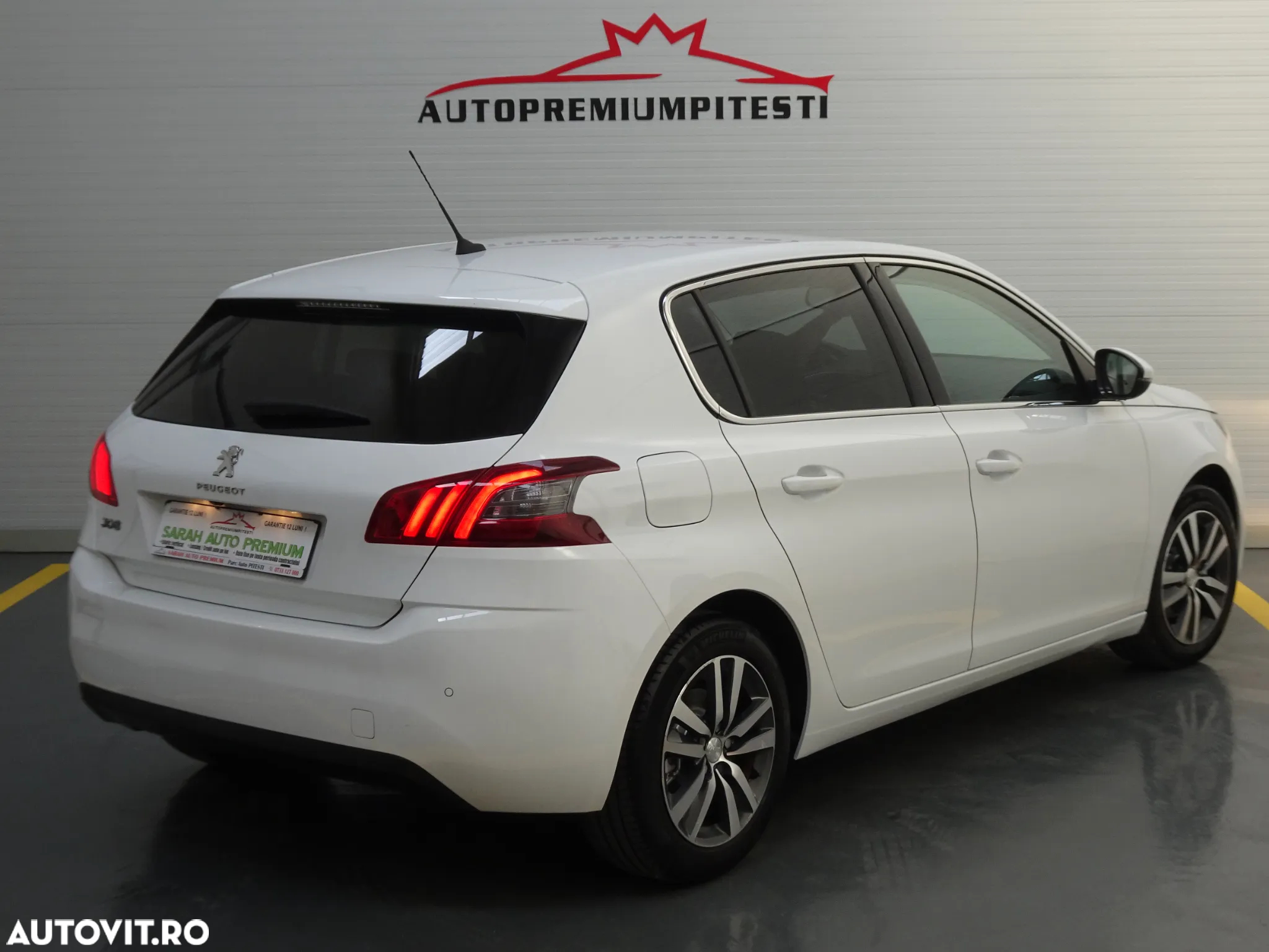 Peugeot 308 1.2 L PureTech Turbo S&S Allure - 11
