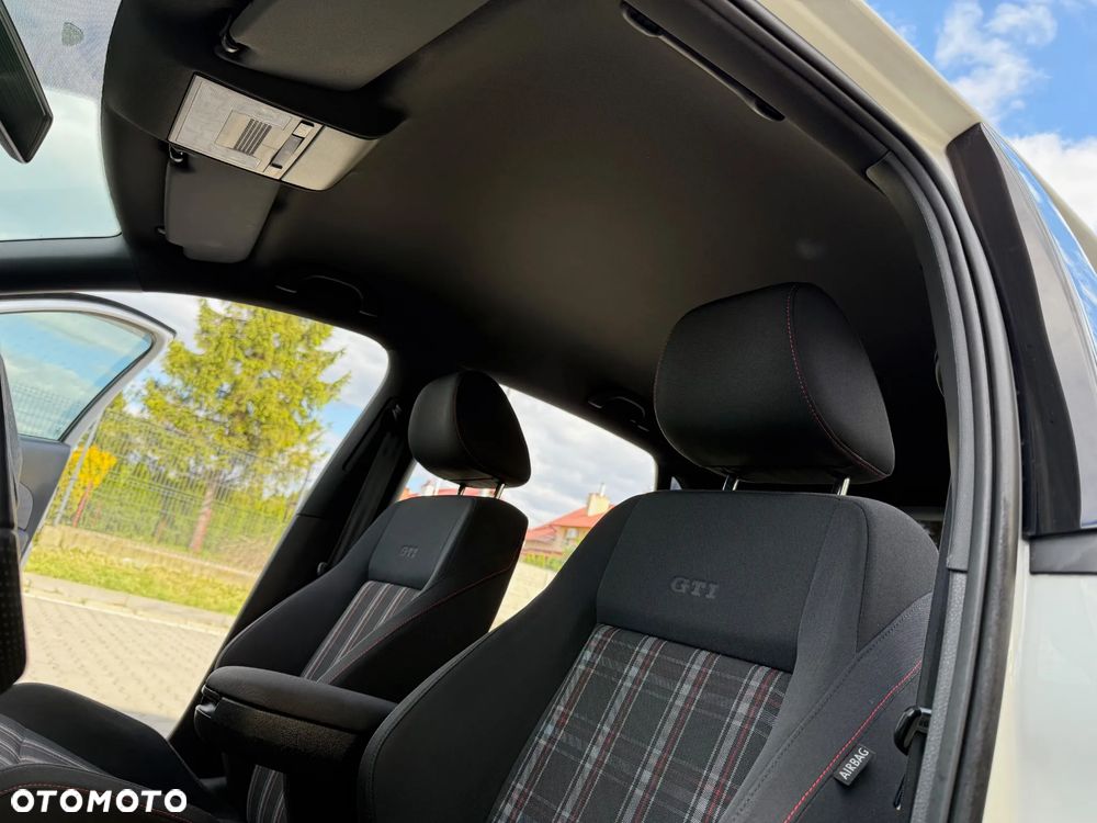Volkswagen Polo 1.4 TSI GTI DSG - 14
