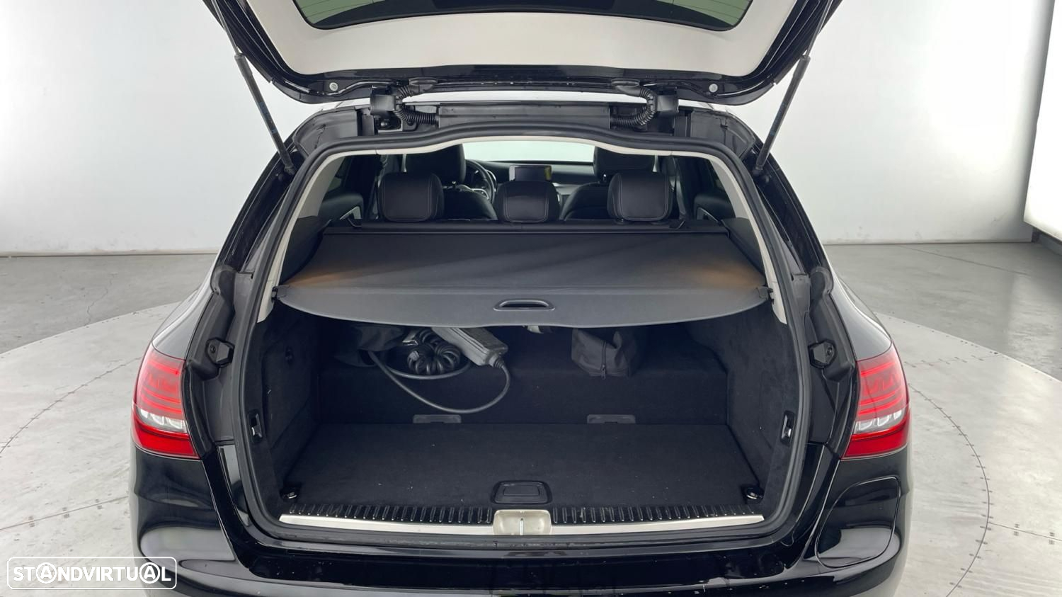Mercedes-Benz C 300 e Avantgarde - 17