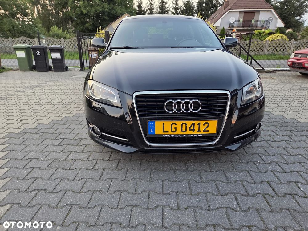 Audi A3 Sportback 1.6 TDI DPF S tronic S line Sportpaket - 6