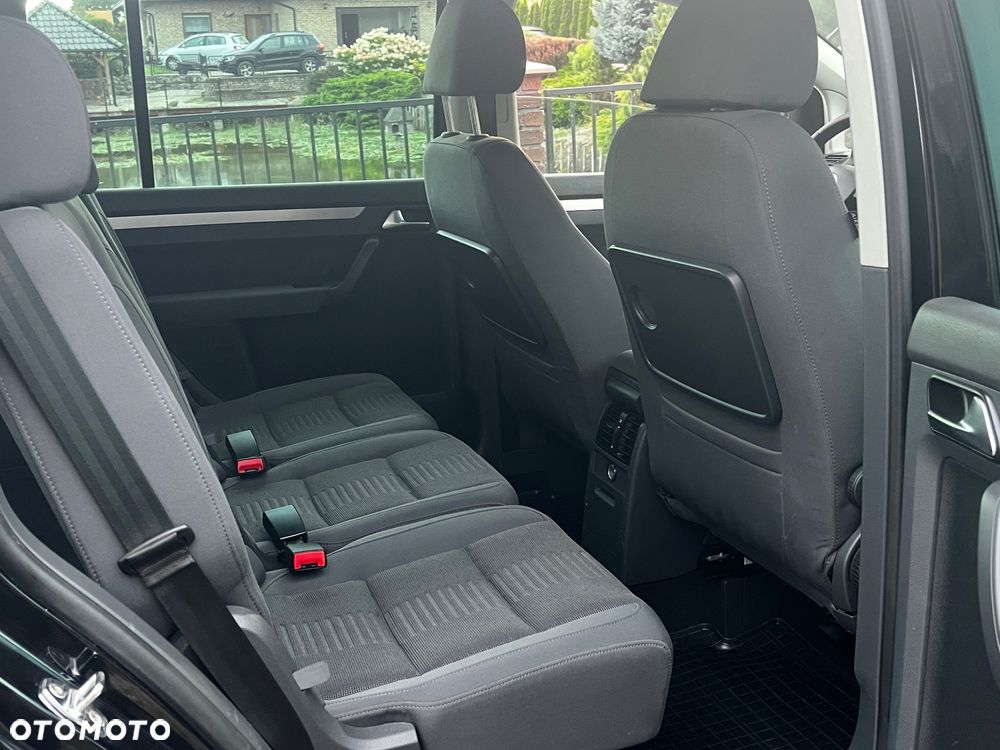 Volkswagen Touran 2.0 TDI DPF Highline DSG - 11