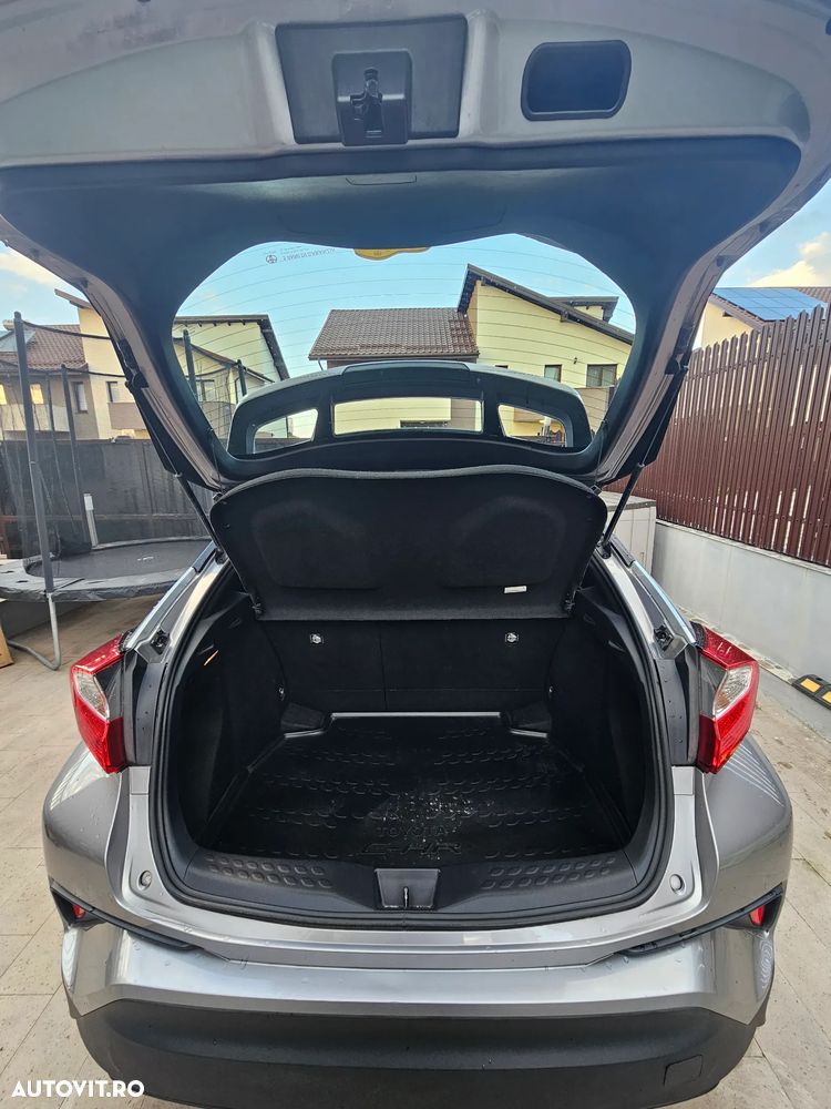 Toyota C-HR - 10