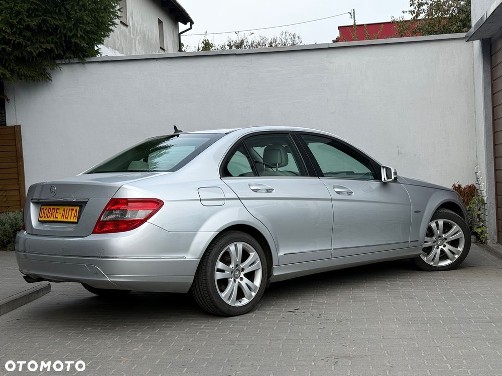 Mercedes-Benz Klasa C 180 T Kompressor Automatik BlueEFFICIENCY Avantgarde - 34