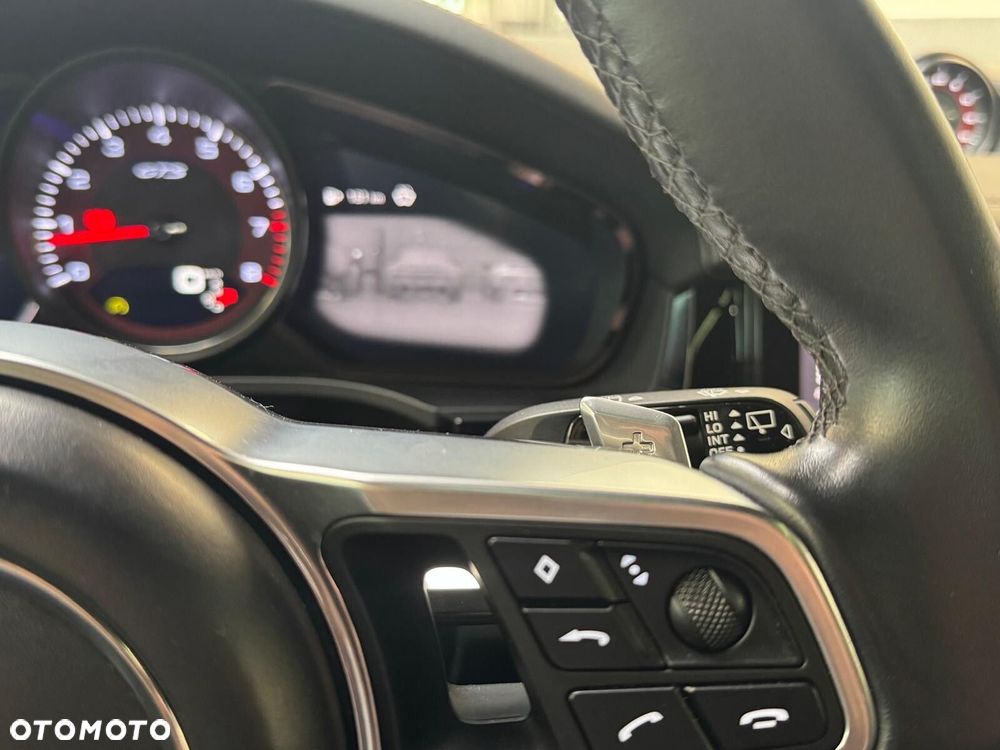 Porsche Cayenne - 20
