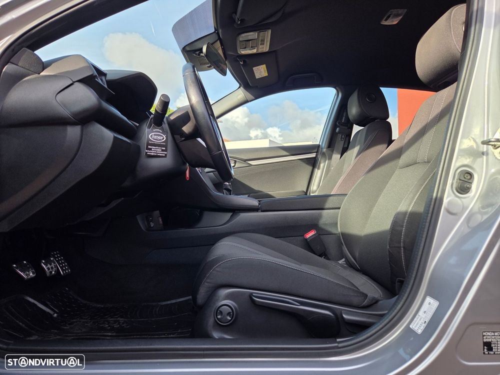 Honda Civic 1.0 i-VTEC Executive - 18