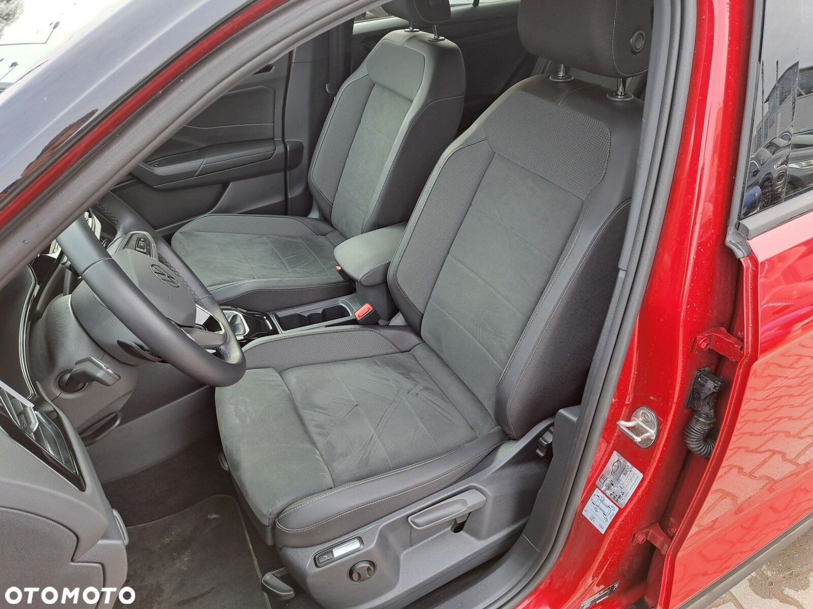 Volkswagen T-Roc 1.5 TSI Style DSG - 24