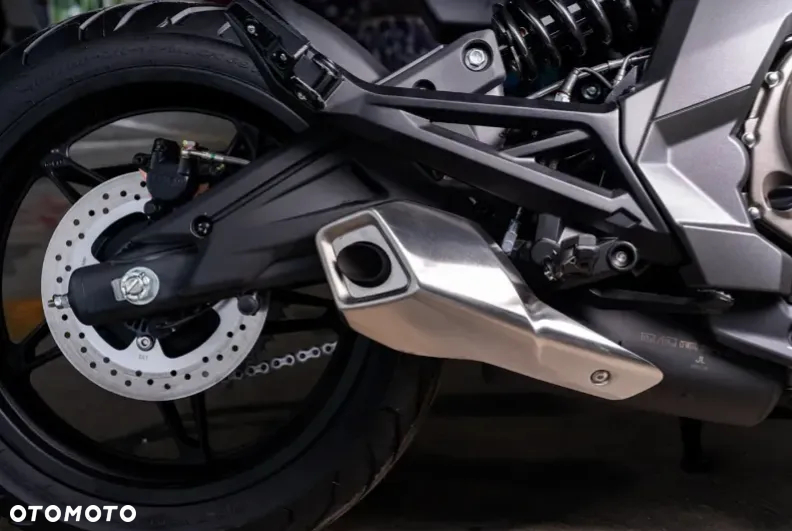 CFMoto MT - 4
