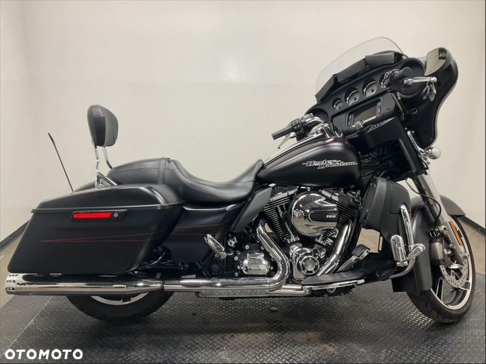 Harley-Davidson Touring Street Glide - 1