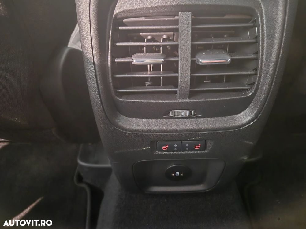 Ford Kuga 1.5 EcoBoost A8 FWD Titanium - 12