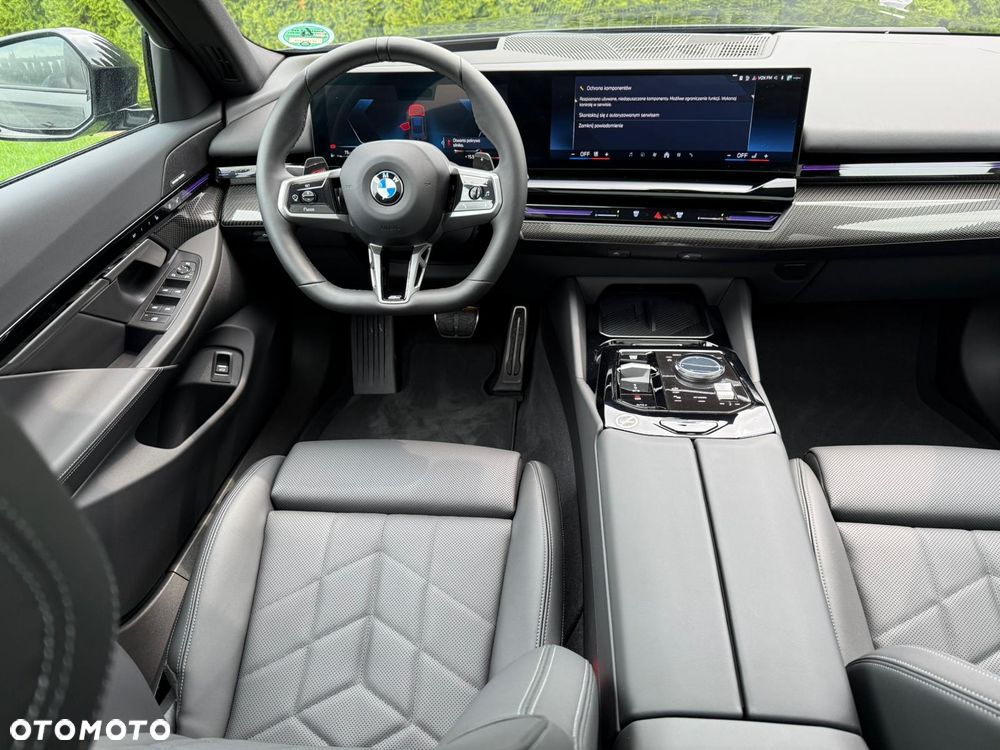 BMW Seria 5 520d xDrive - 17