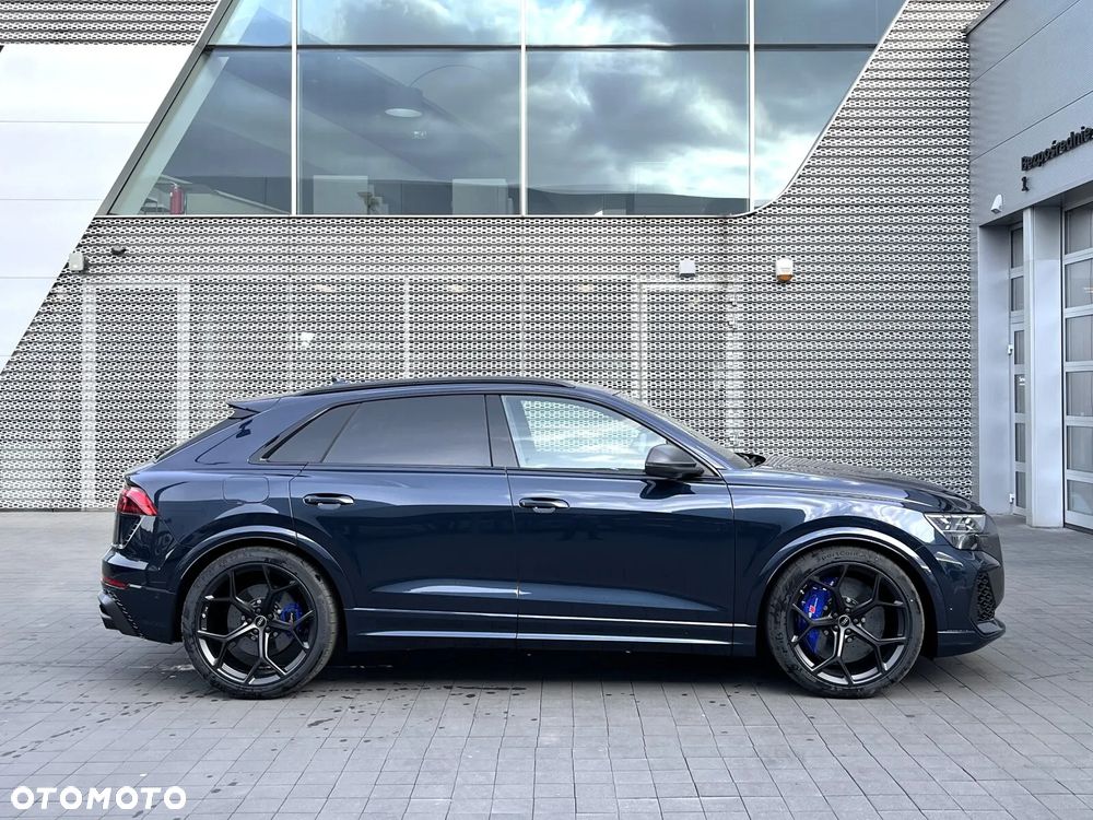 Audi RS Q8 - 8