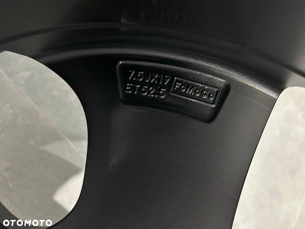 Oryginalne felgi aluminiowe 19 6x120 Ford Transit Tourneo Custom VW T7 - 7