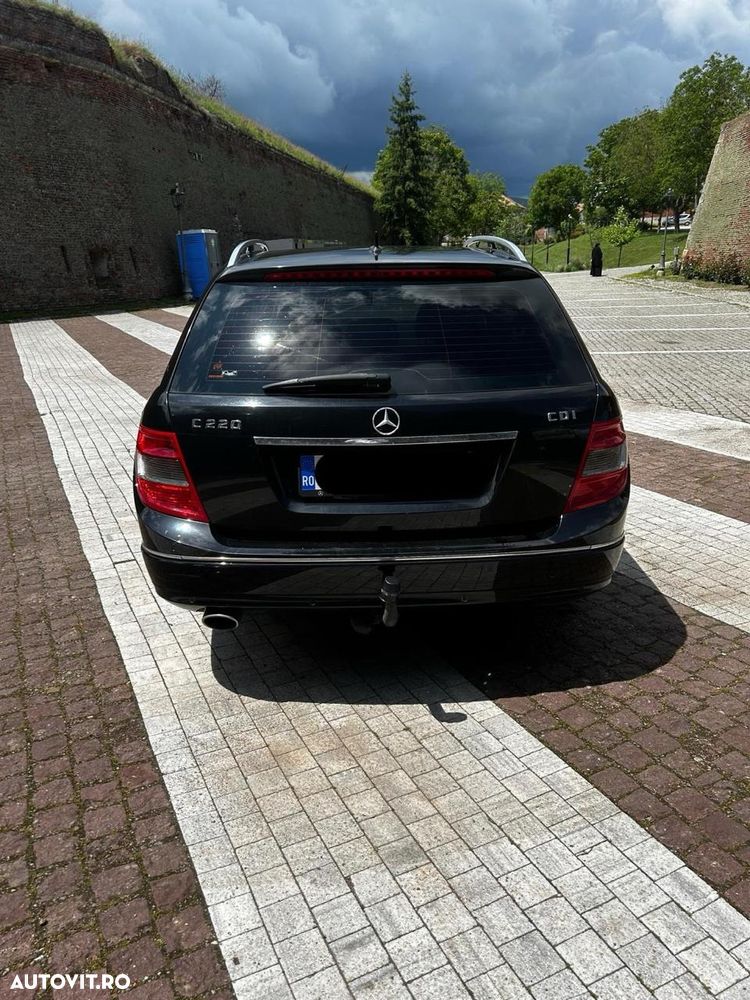 Mercedes-Benz C 220 CDI DPF Automatik BlueEFFICIENCY Avantgarde - 10