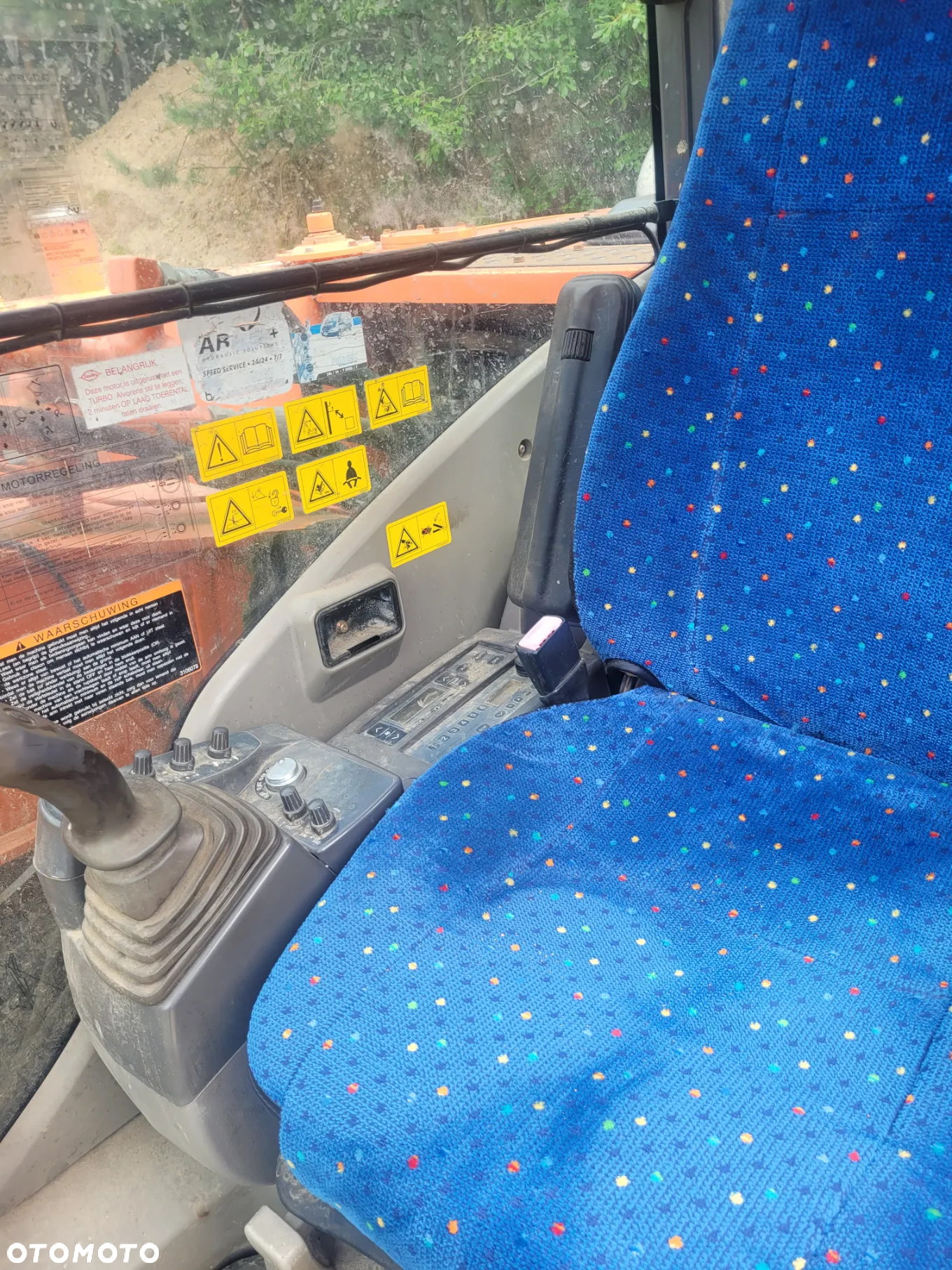Hitachi ZX 210LC - 7