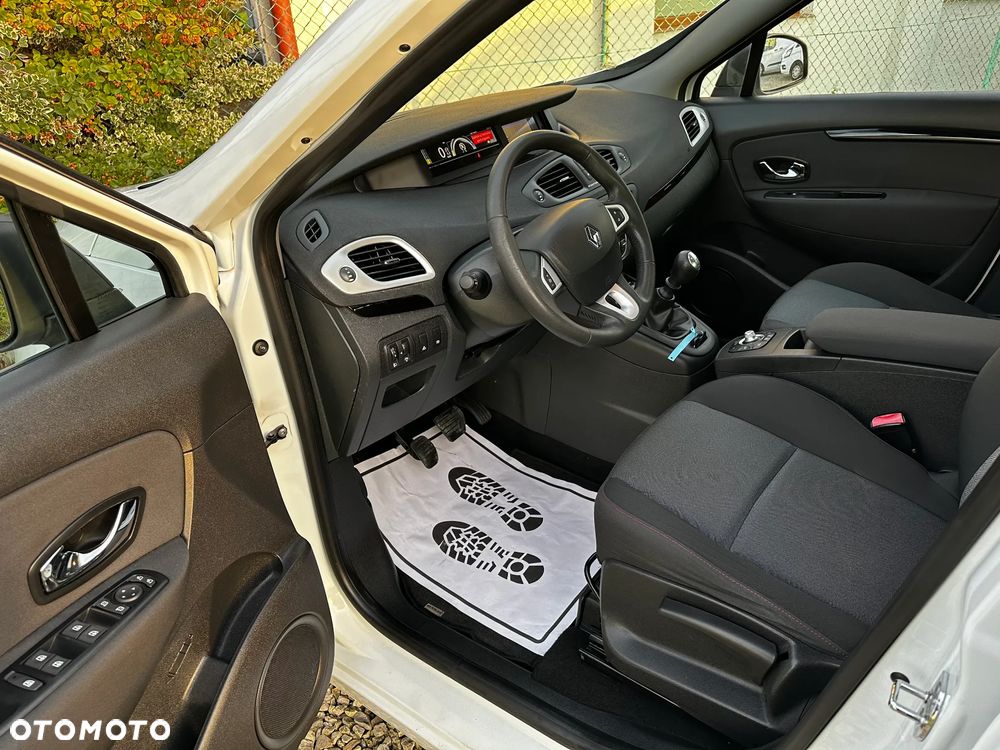 Renault Scenic - 10