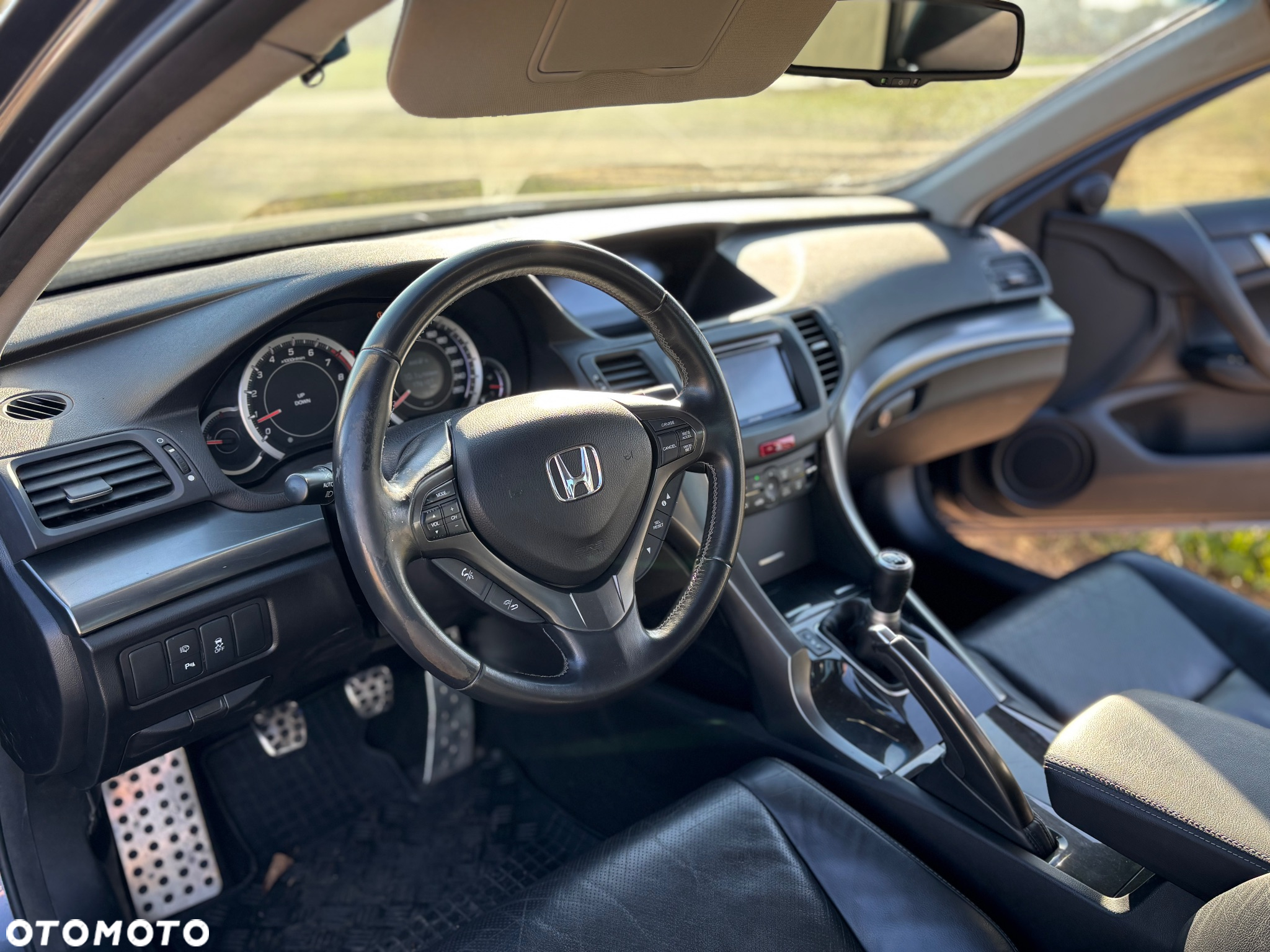 Honda Accord 2.0 Executive - 16
