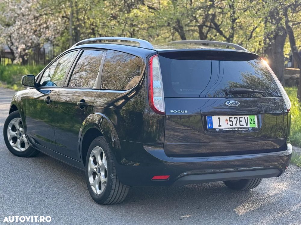 Ford Focus 1.6i 16V Trend - 3