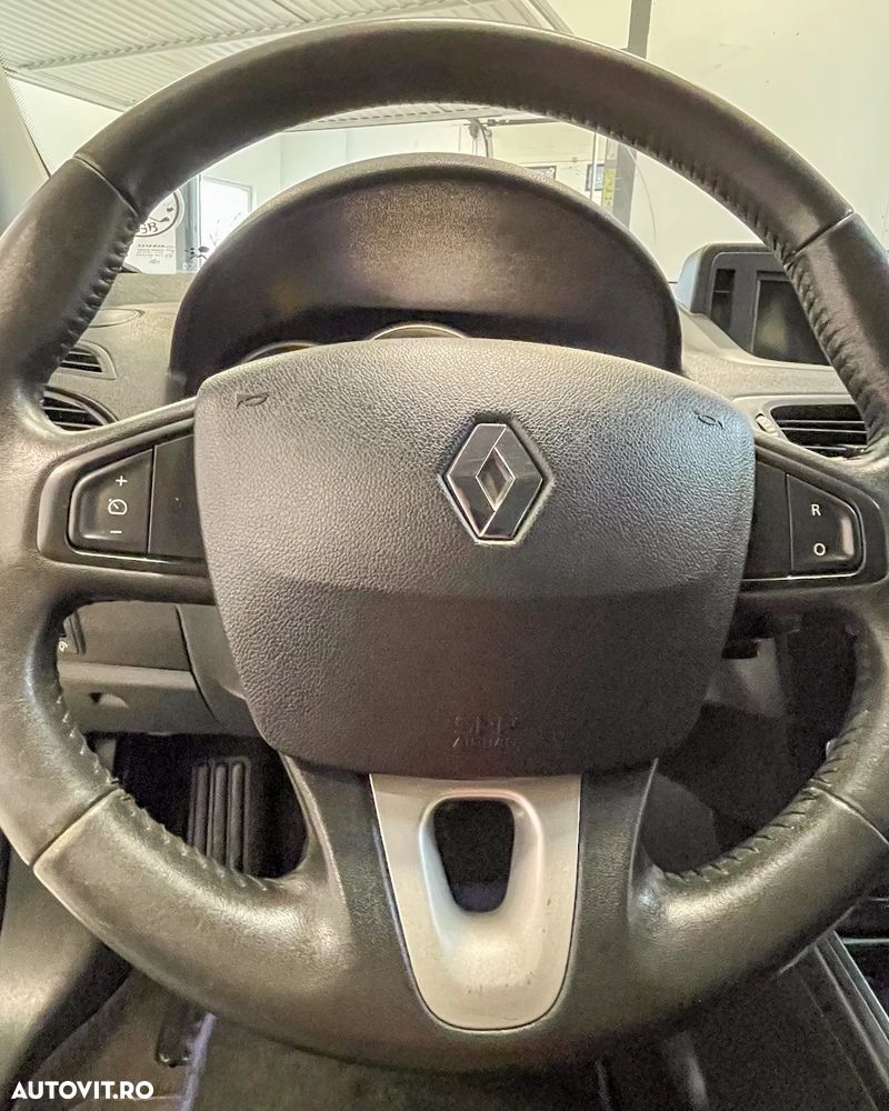 Renault Megane 1.5 dCi Authentique - 6