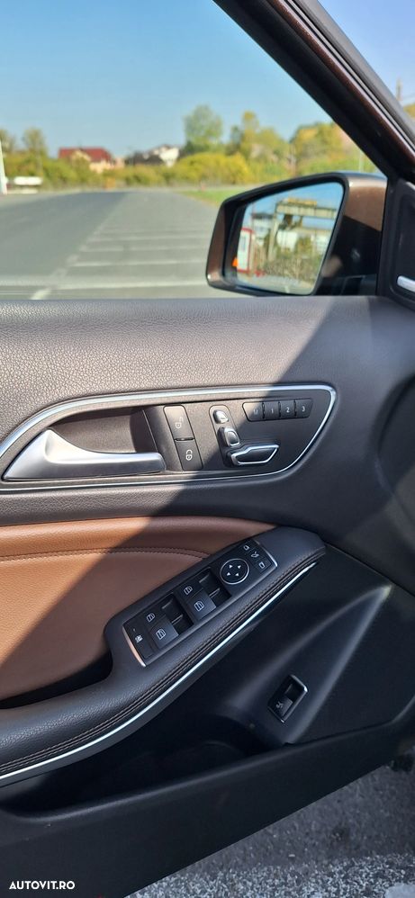 Mercedes-Benz GLA 250 4Matic 7G-DCT AMG Line - 9