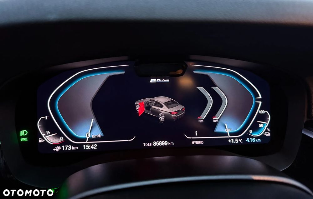 BMW Seria 5 545e xDrive M Sport Edition - 32