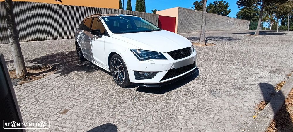 SEAT Leon ST 2.0 TDI DPF FR - 1