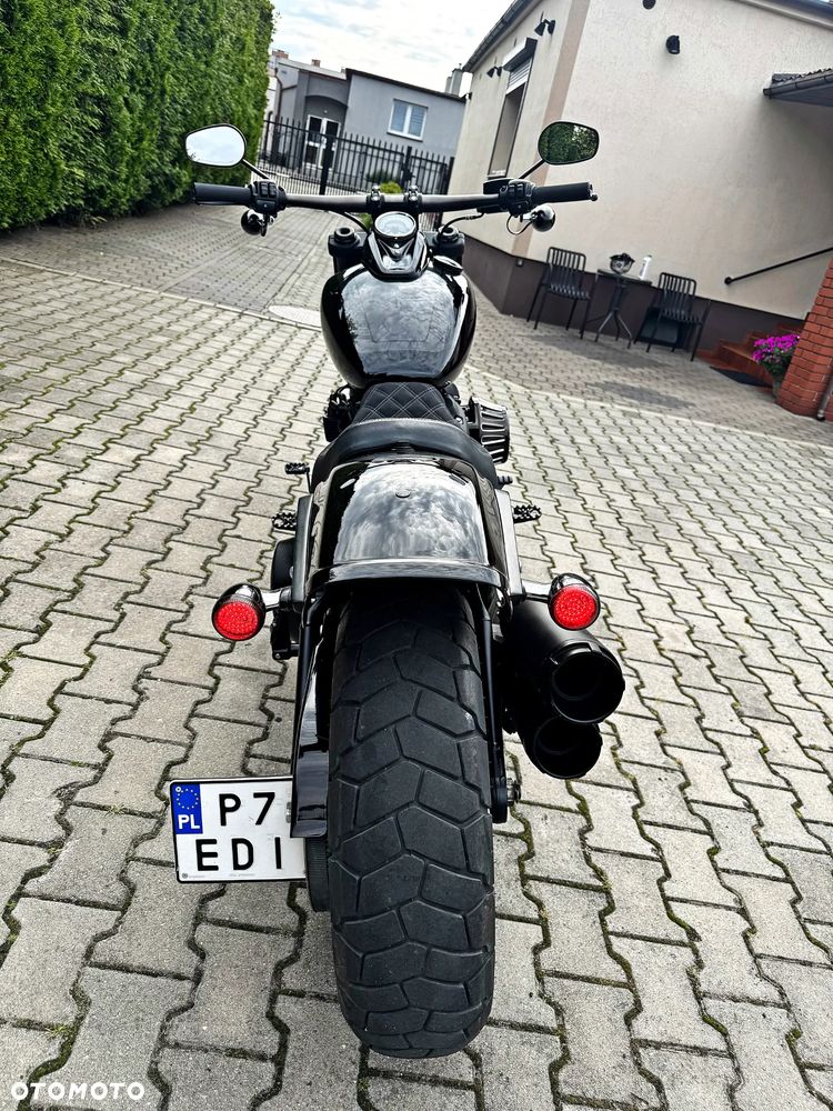 Harley-Davidson Softail Fat Bob - 24