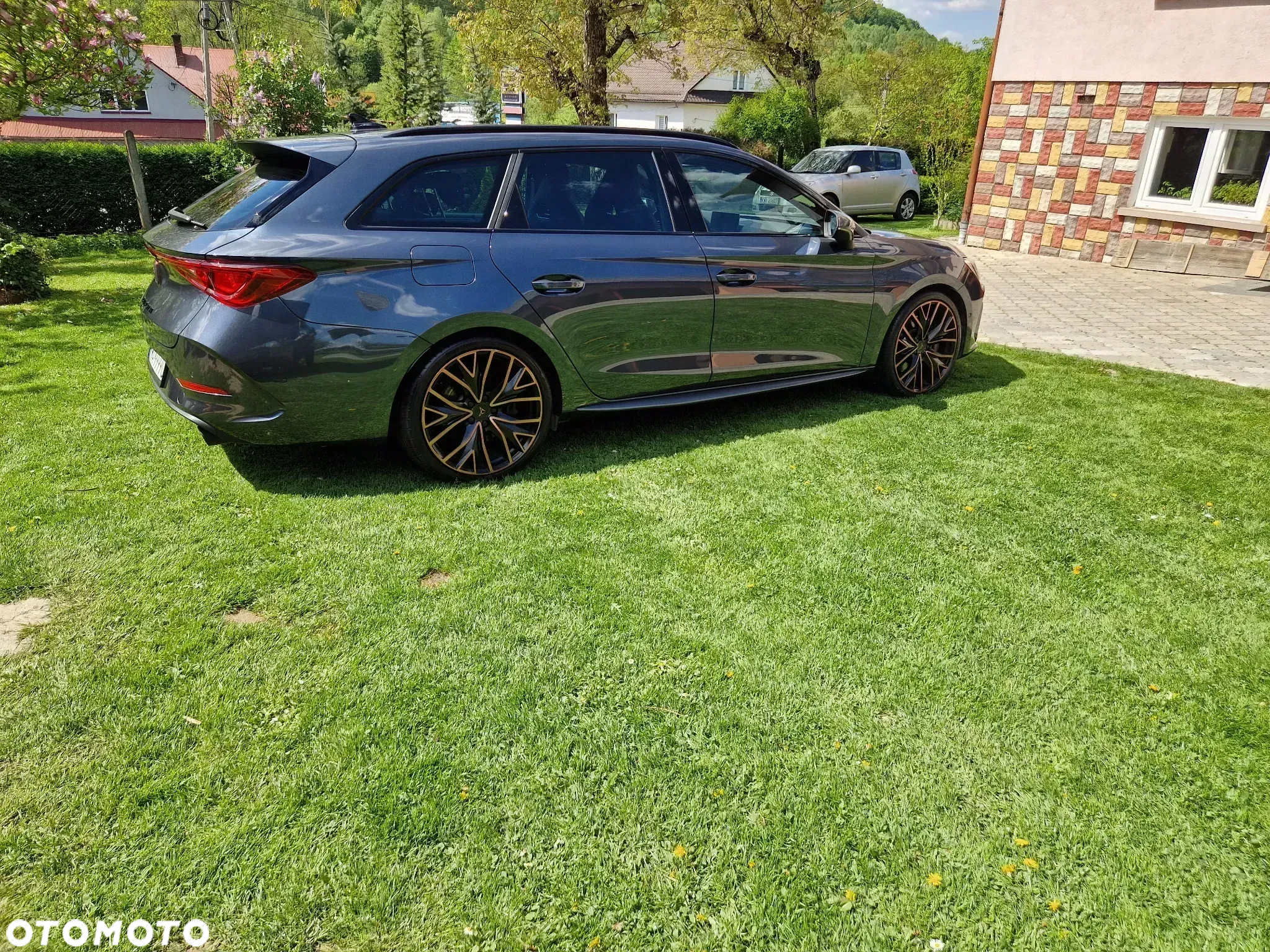 Cupra Leon 2.0 TSI DSG - 4