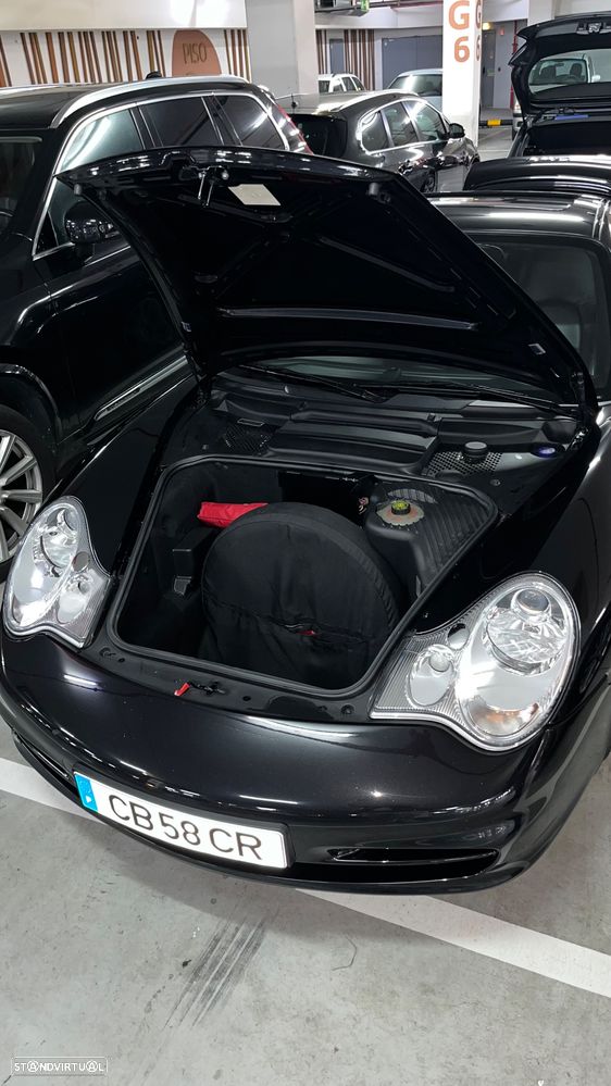 Porsche 911 (996) Carrera - 33