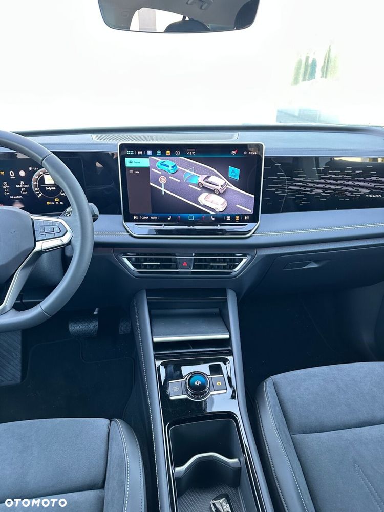 Volkswagen Tiguan - 24