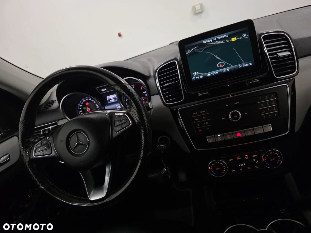 Mercedes-Benz GLE 250 d 4Matic 9G-TRONIC AMG Line - 8