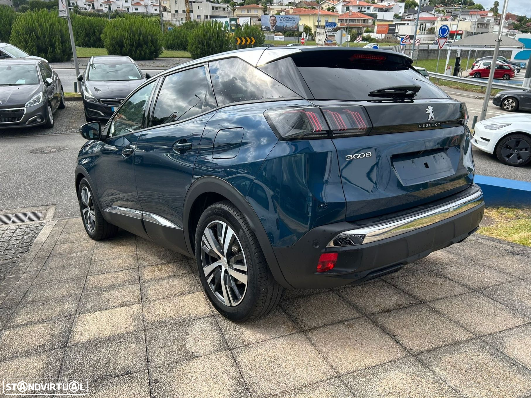Peugeot 3008 1.6 Hybrid Allure e-EAT8 - 3