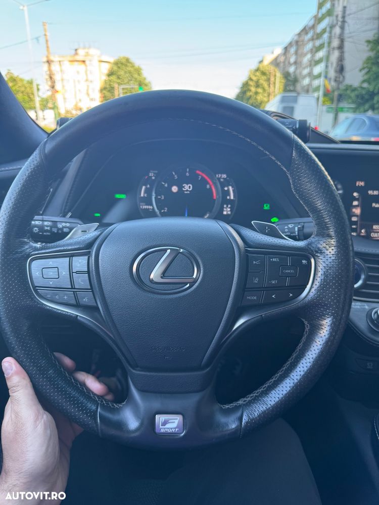 Lexus Seria LS - 25