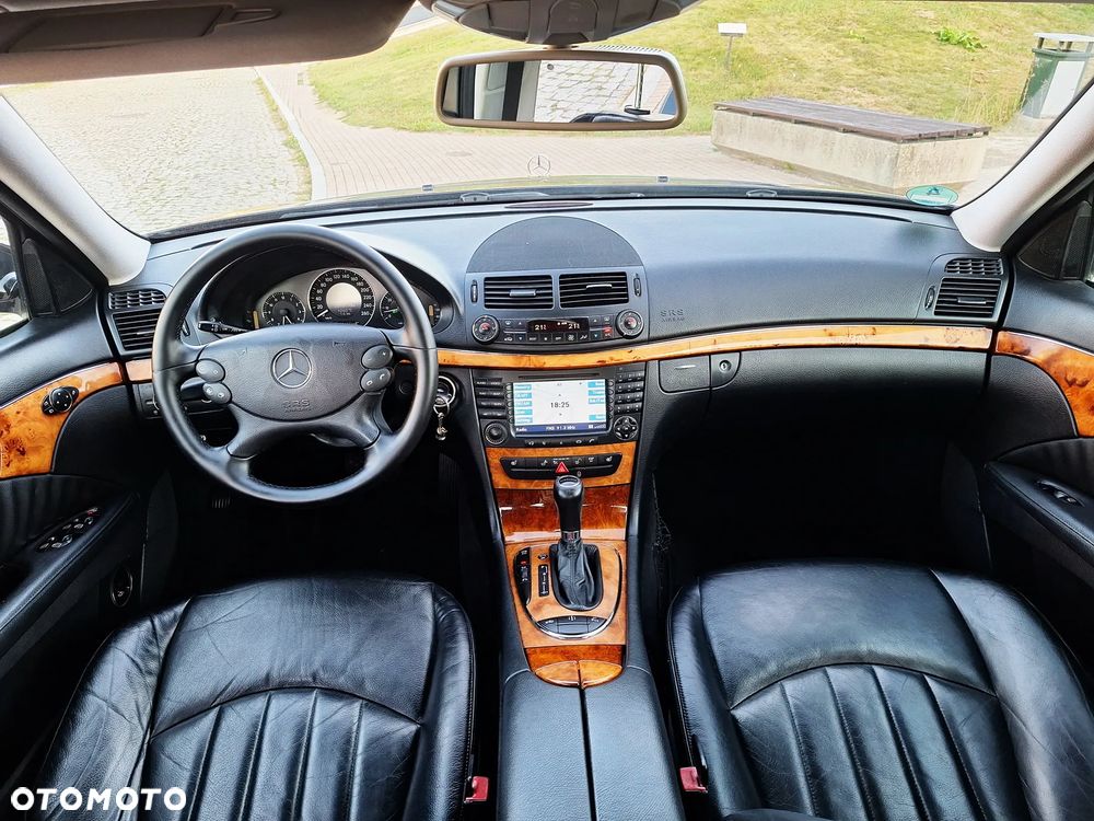 Mercedes-Benz Klasa E 500 Elegance - 34