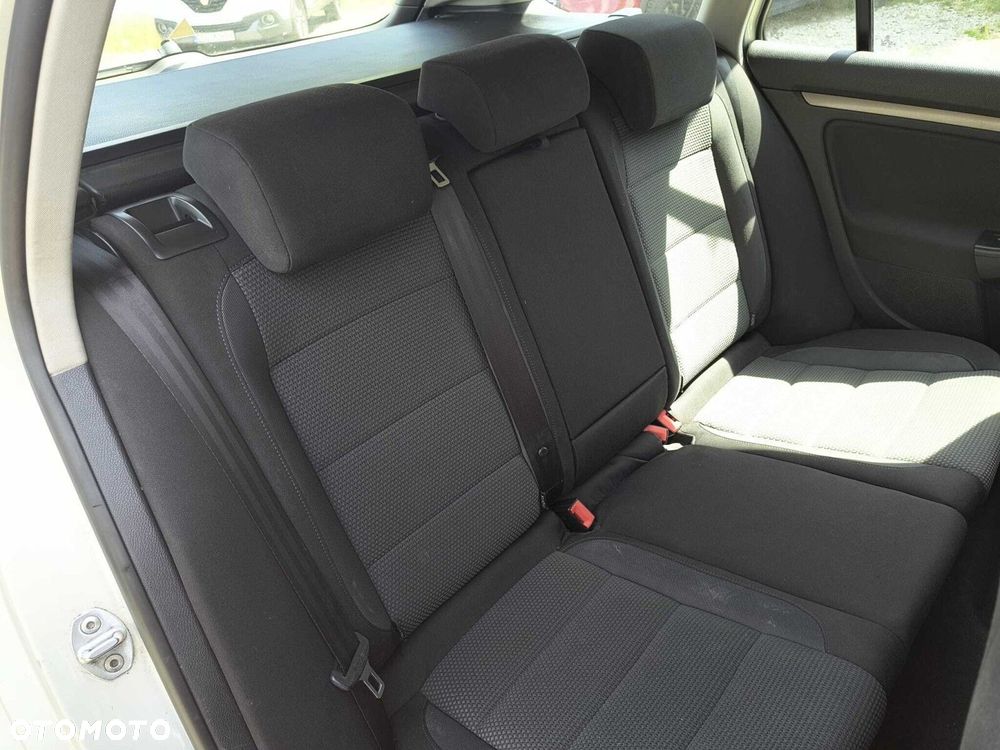Volkswagen Golf - 12