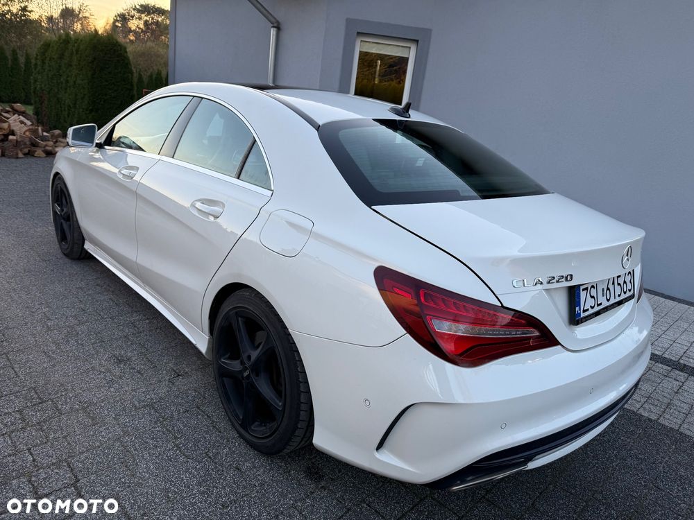 Mercedes-Benz CLA 220 4-Matic AMG Line - 28