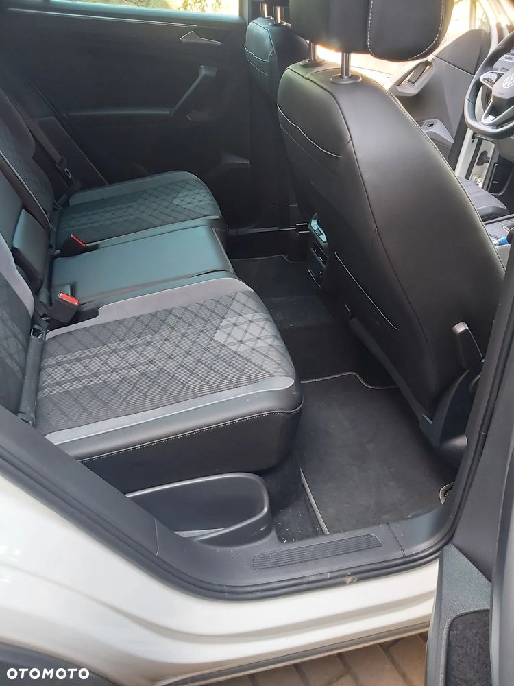 Volkswagen Tiguan ver-1-5-tsi-evo-r--line-dsg - 10