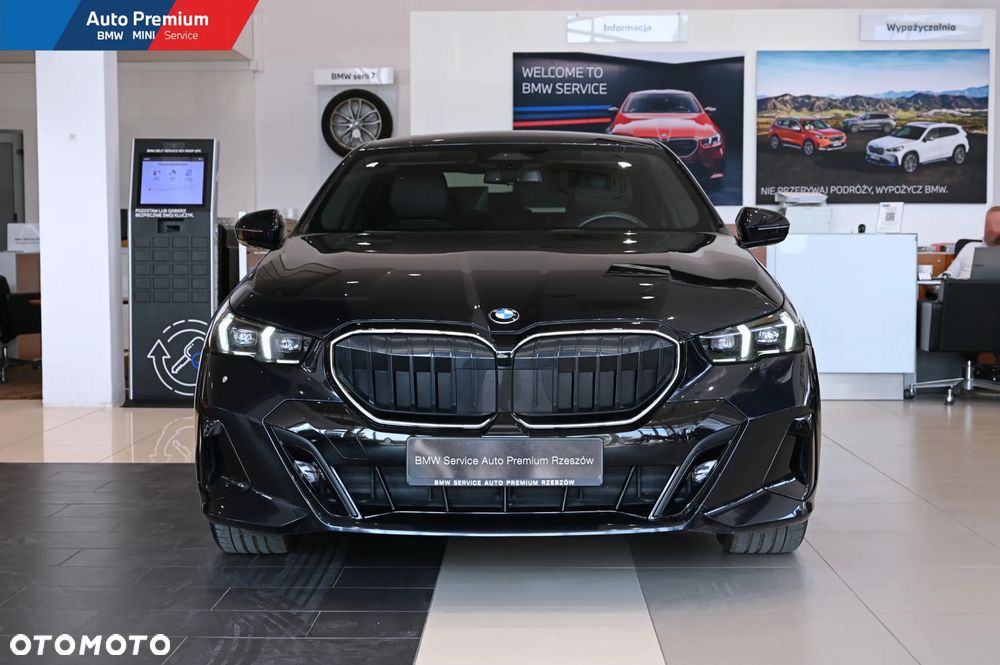 BMW Seria 5 520i mHEV - 3
