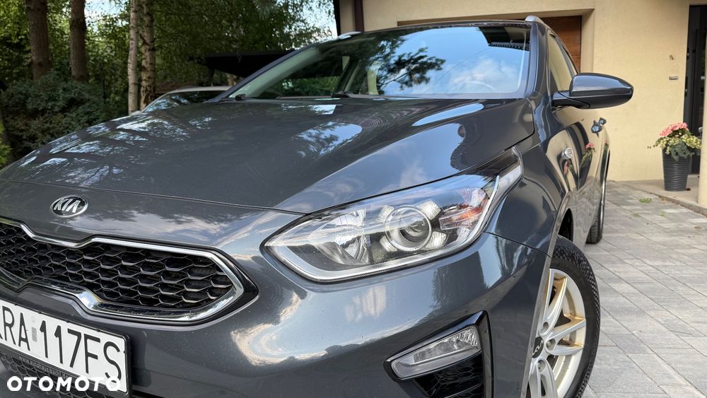 Kia Ceed 1.6 CRDi Eco-Dynamics+ (48V Mild-Hybrid) DCT7 Spirit - 24