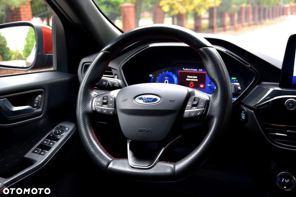 Ford Kuga 2.5P PHEV FWD ST-Line X - 17
