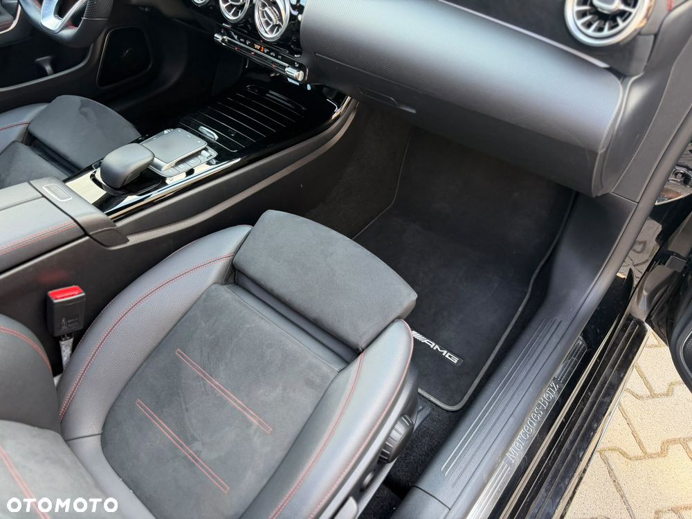 Mercedes-Benz CLA 250 4Matic 8G-DCT AMG Line Advanced Plus - 26