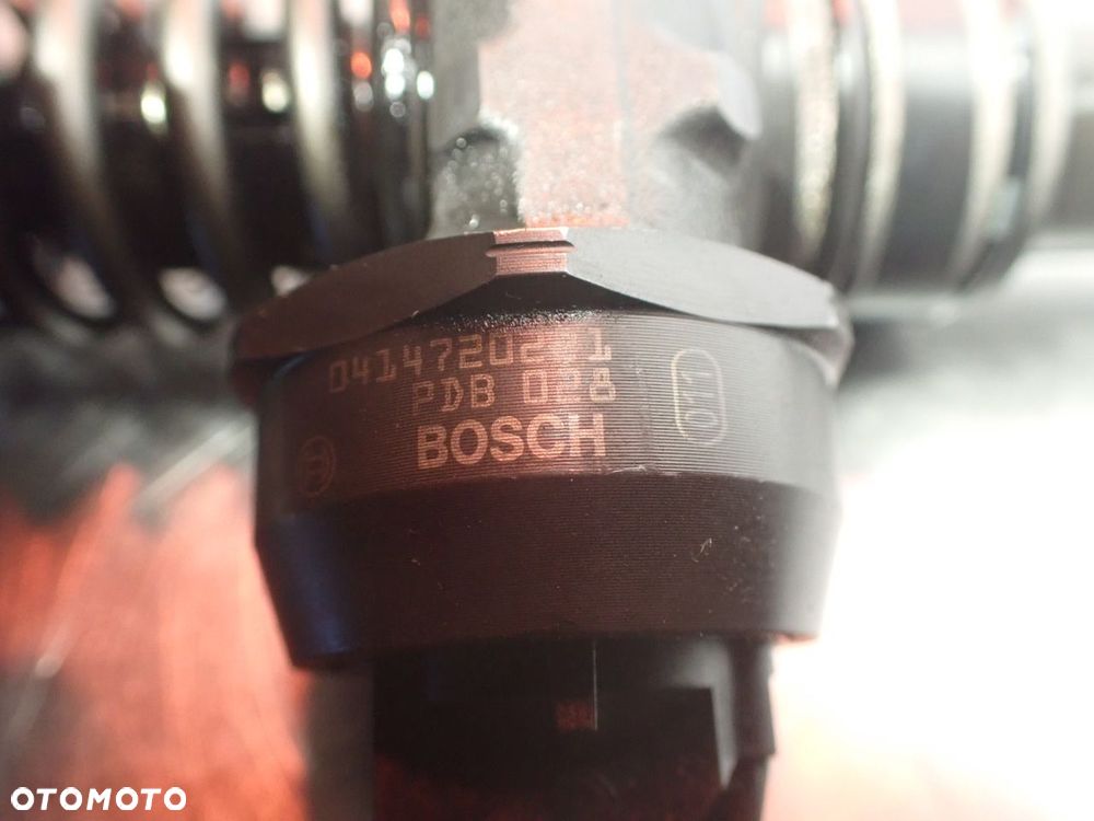 WTRYSK VOLKSWAGEN CADDY III 2.0 SDI - 8