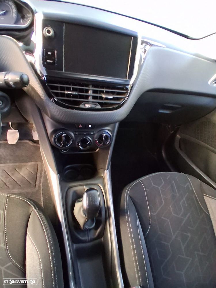 Peugeot 2008 - 21