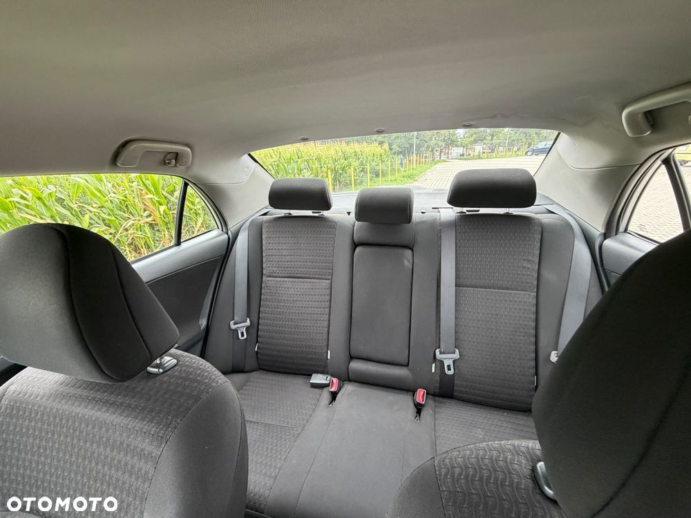 Toyota Corolla - 11