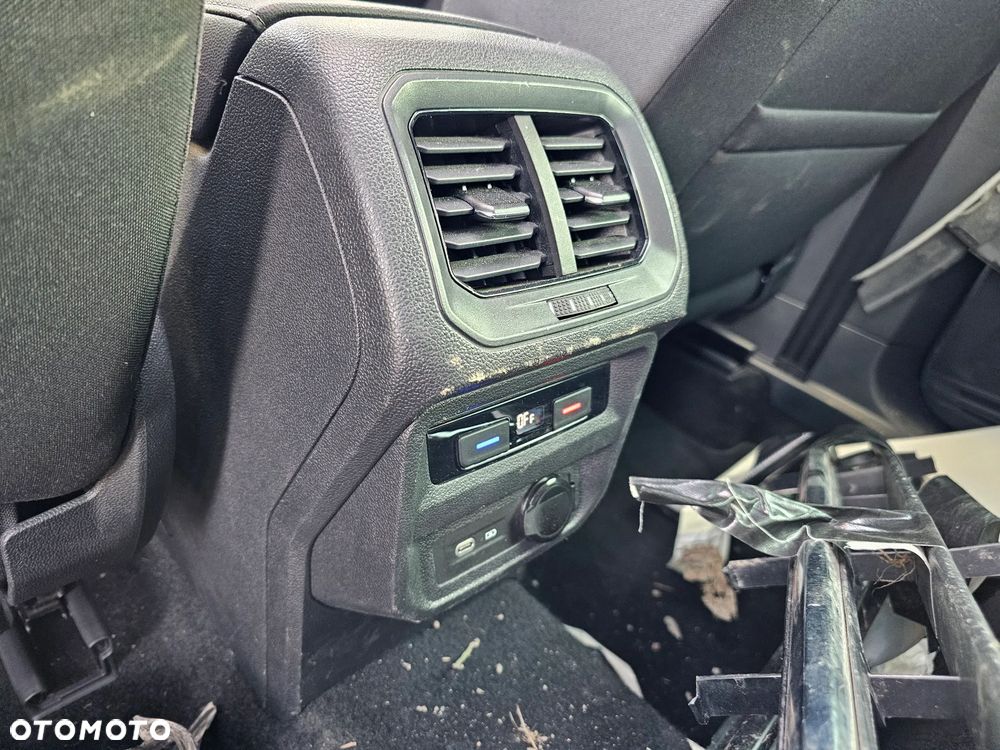 Volkswagen Tiguan 2.0 TDI SCR 4MotION DSG Elegance - 23